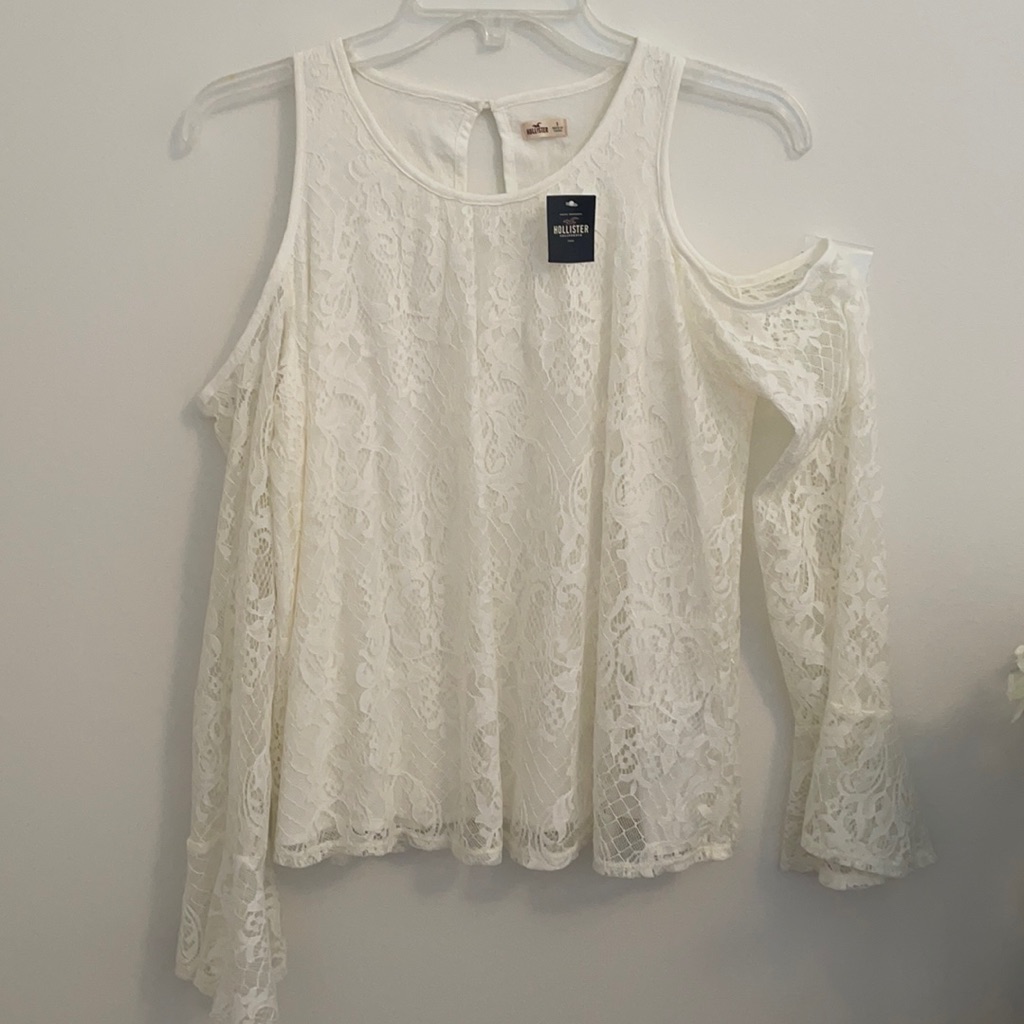 Cold -Shoulder Long Sleeve Blouse